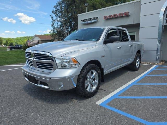2017 RAM 1500 Lone Star 4x4 Crew Cab 5'7" Box