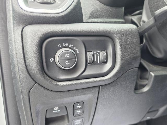 2025 RAM 1500 Big Horn 4x4 Crew Cab 5'7" Box