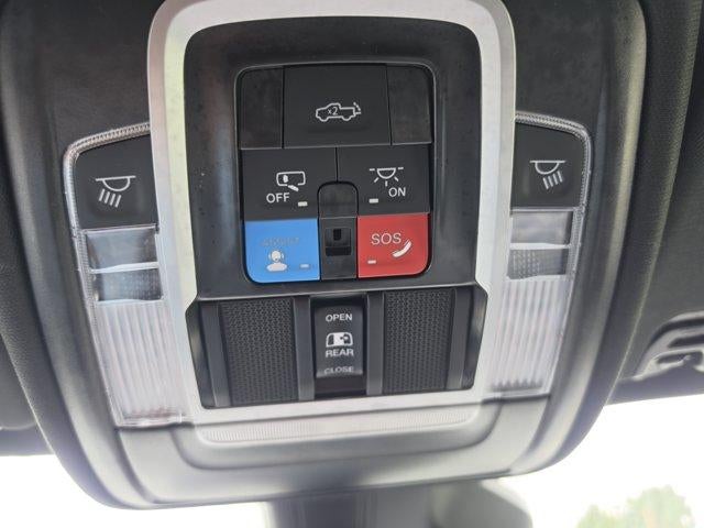 2025 RAM 1500 Big Horn 4x4 Crew Cab 5'7" Box