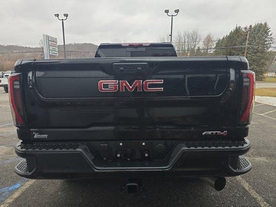 2025 GMC Sierra 2500 HD Crew Cab Standard Box 4-Wheel Drive AT4