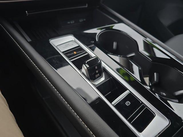 2025 Volkswagen Atlas 2.0T SE w/Technology 4MOTION