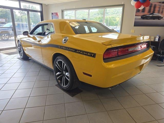 2012 Dodge Challenger 2dr Cpe Yellow Jacket