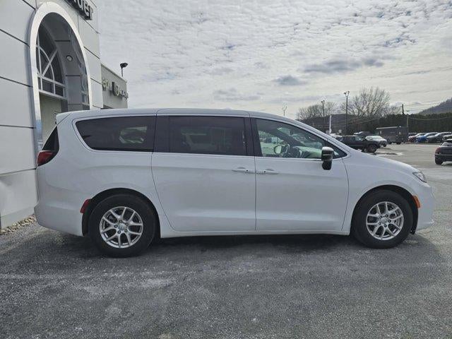 2025 Chrysler Pacifica Select FWD