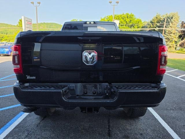 2022 RAM 3500 Laramie 4x4 Crew Cab 6'4" Box