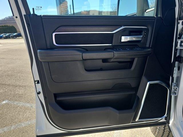 2026 RAM 2500 Laramie 4x4 Crew Cab 6'4" Box