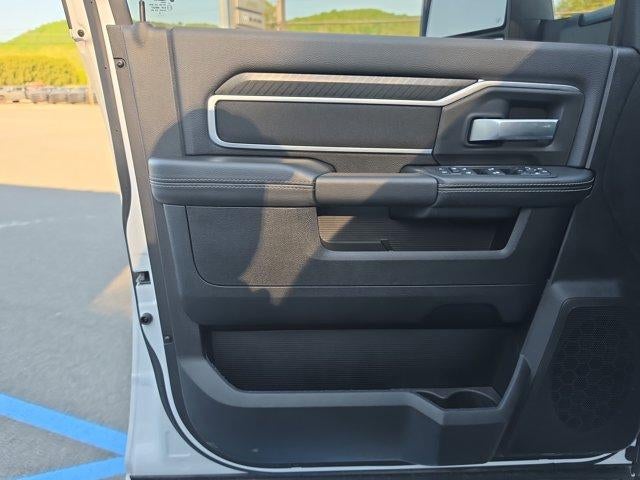 2025 RAM 3500 Big Horn 4x4 Crew Cab 8' Box