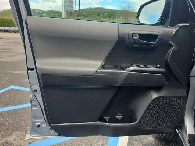2023 Toyota Tacoma 4WD 4WD SR Double Cab 5' Bed V6 AT (GS)