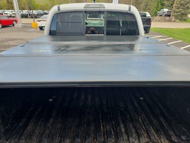 2023 Toyota Tacoma 4WD 4WD SR Double Cab 5' Bed V6 AT (GS)