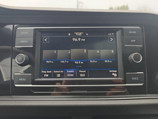 2022 Volkswagen Jetta SE Auto