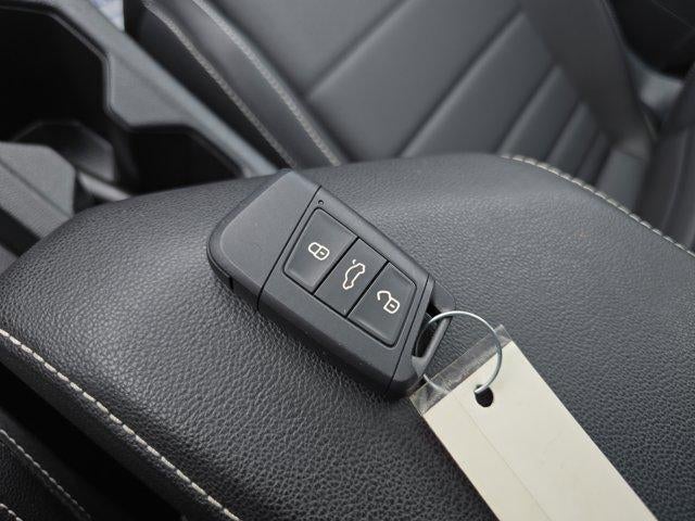 2022 Volkswagen Jetta SE Auto