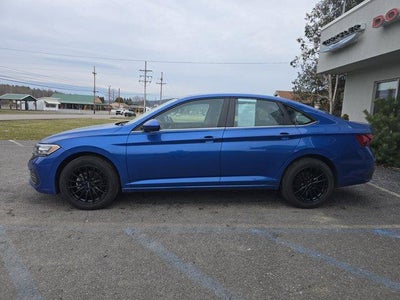 2022 Volkswagen Jetta SE Auto