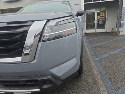 2023 Nissan Pathfinder Platinum 4WD