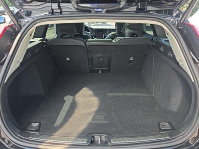 2025 Volvo V60 Cross Country B5 AWD Plus