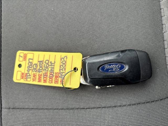 2022 Ford Transit Passenger Wagon T-350 148" Low Roof XLT RWD