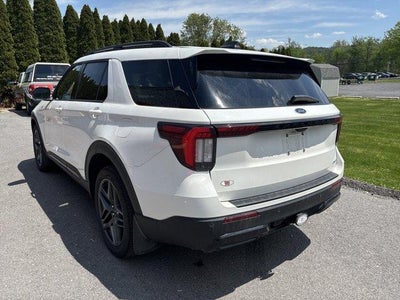 2025 Ford Explorer ST-Line 4WD