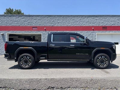2025 GMC Sierra 3500HD Crew Cab Standard Box 4-Wheel Drive Denali Ultimate