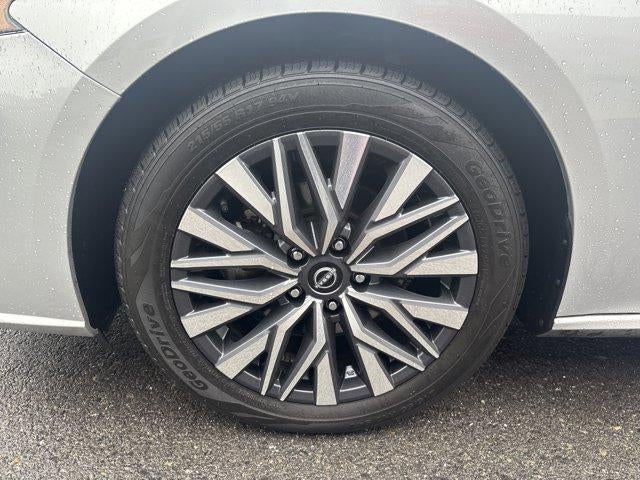 2023 Nissan Altima 2.5 SV Sedan