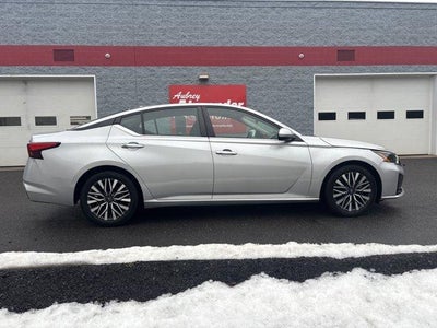 2023 Nissan Altima 2.5 SV Sedan