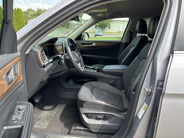 2025 Volkswagen Atlas 2.0T SE w/Technology 4MOTION