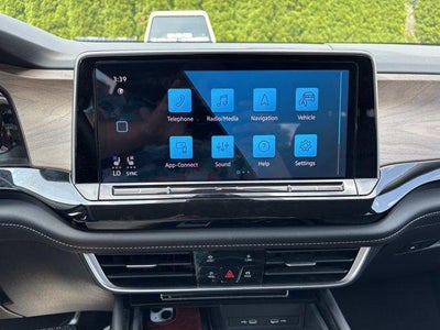 2025 Volkswagen Atlas 2.0T SE w/Technology 4MOTION