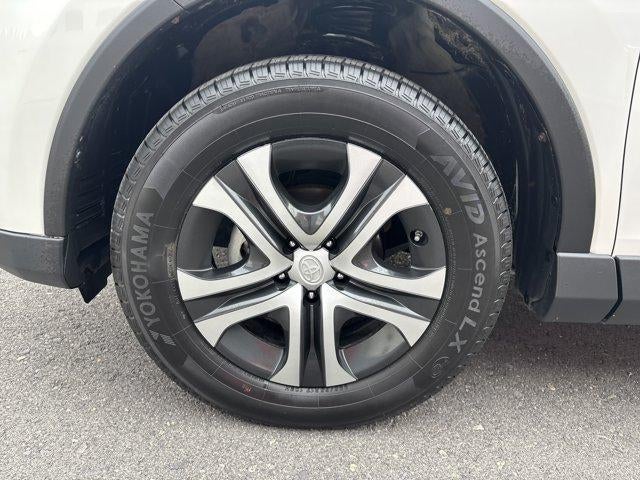 2016 Toyota RAV4 AWD 4dr LE (Natl)