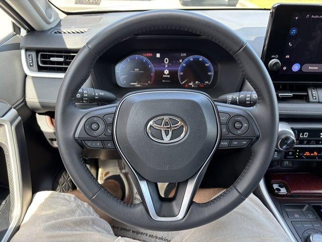 2025 Toyota RAV4 Limited AWD (GS)