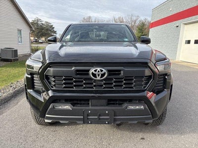 2024 Toyota Tacoma 4WD 4WD SR5 Double Cab 5' Bed AT (GS)