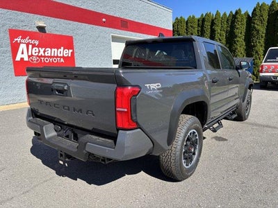 2026 Toyota Tacoma 4WD 4WD TRD Off Road Double Cab 5' Bed AT (Natl)
