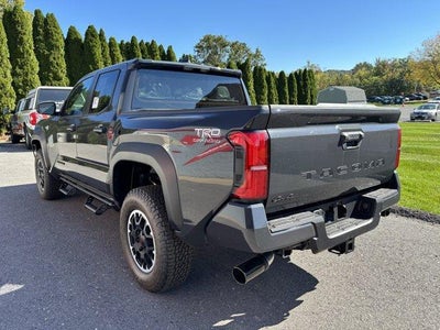 2026 Toyota Tacoma 4WD 4WD TRD Off Road Double Cab 5' Bed AT (Natl)