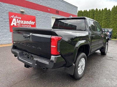 2026 Toyota Tacoma 4WD 4WD SR5 Double Cab 5' Bed AT (GS)