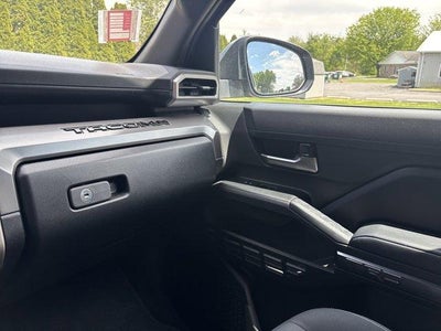 2024 Toyota Tacoma 4WD 4WD SR5 Double Cab 5' Bed AT (GS)