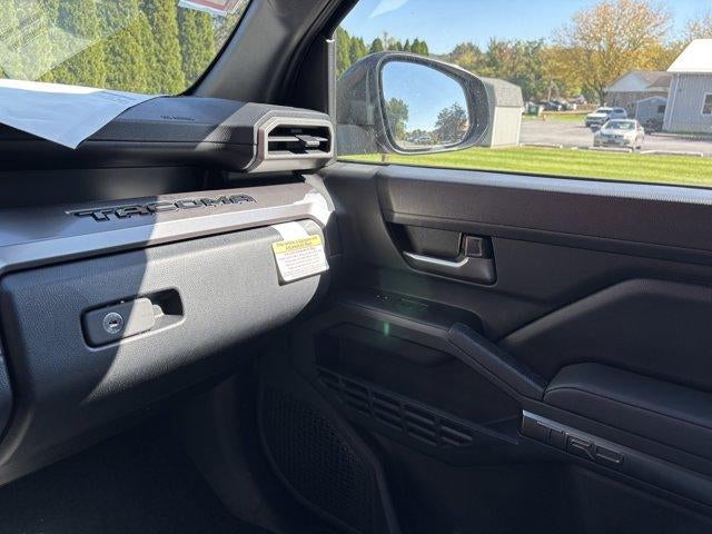 2026 Toyota Tacoma 4WD 4WD TRD Sport Double Cab 5' Bed AT (Natl)