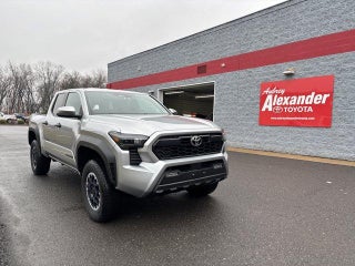 2024 Toyota Tacoma 4WD 4WD TRD Off Road Double Cab 5' Bed AT (Natl)