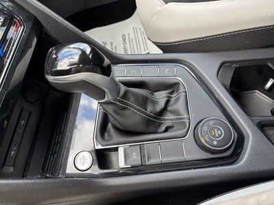 2025 Volkswagen Taos SE 4MOTION