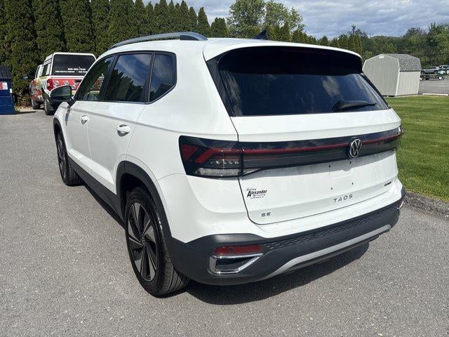 2025 Volkswagen Taos SE 4MOTION