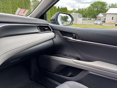 2024 Toyota Camry LE Auto (SE)