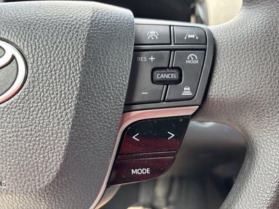 2025 Toyota Camry LE (SE)