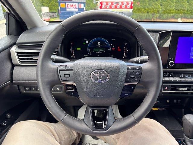 2025 Toyota Camry LE (SE)