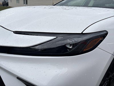 2025 Toyota Camry SE (SE)