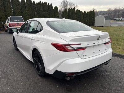2025 Toyota Camry SE (SE)
