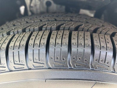 2025 Toyota Camry LE (SE)