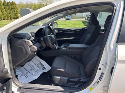 2025 Toyota Camry LE (SE)