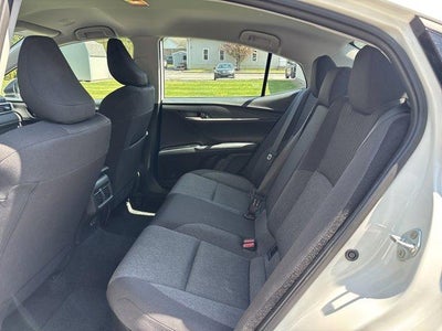 2025 Toyota Camry LE (SE)