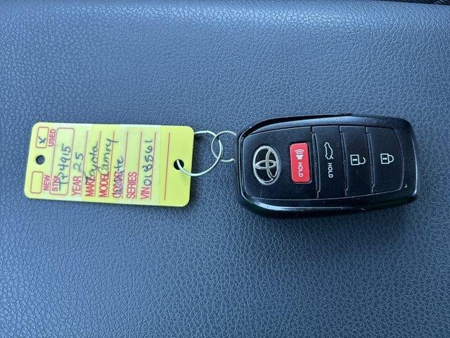 2025 Toyota Camry LE (SE)