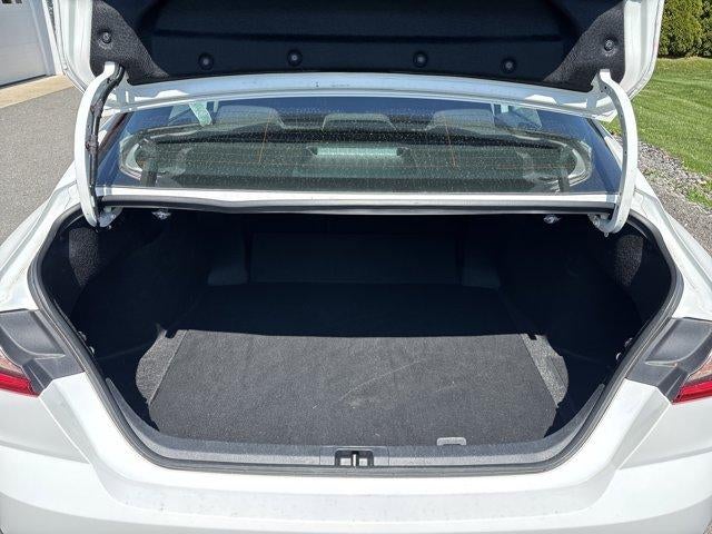 2025 Toyota Camry LE (SE)