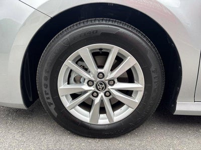 2025 Toyota Camry LE (SE)