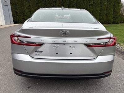 2025 Toyota Camry LE (SE)