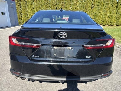 2025 Toyota Camry SE (SE)