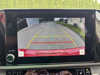 2026 Toyota Camry SE AWD (Natl)