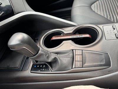 2024 Toyota Camry SE Auto (SE)